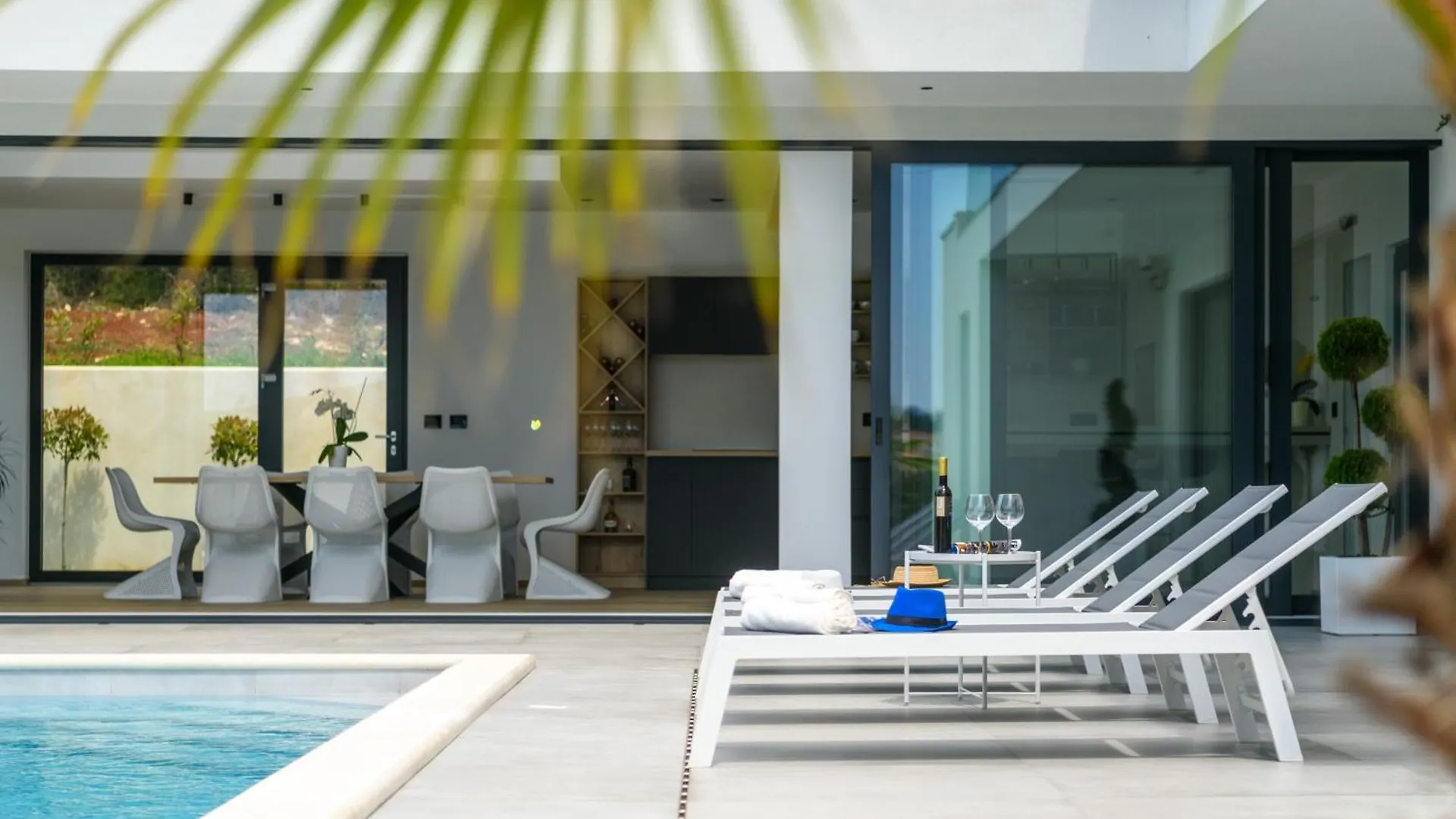 Luxury Villa Luni With Big Private Pool And Hot Tub In Medulin Pola