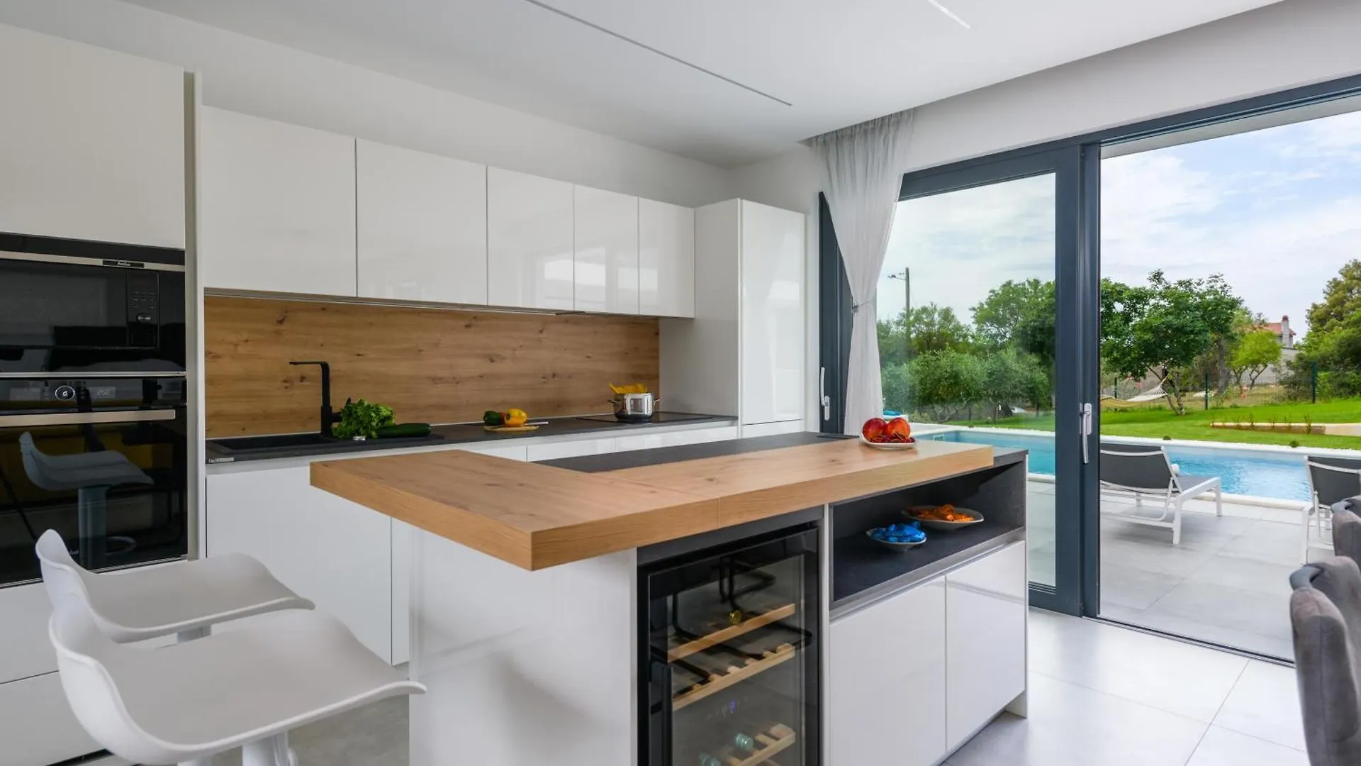 Luxury Villa Luni With Big Private Pool And Hot Tub In Medulin Pola 0*,