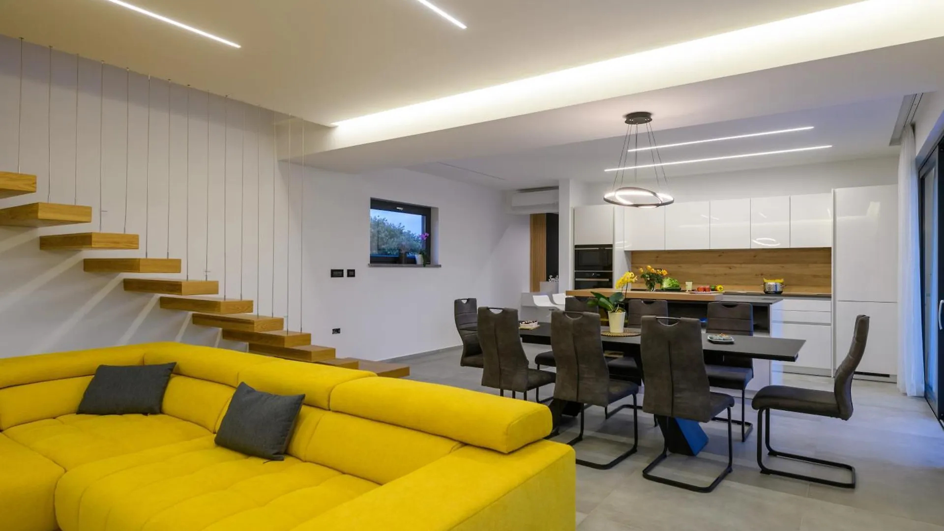 Luxury Villa Luni With Big Private Pool And Hot Tub In Medulin Pola Croazia