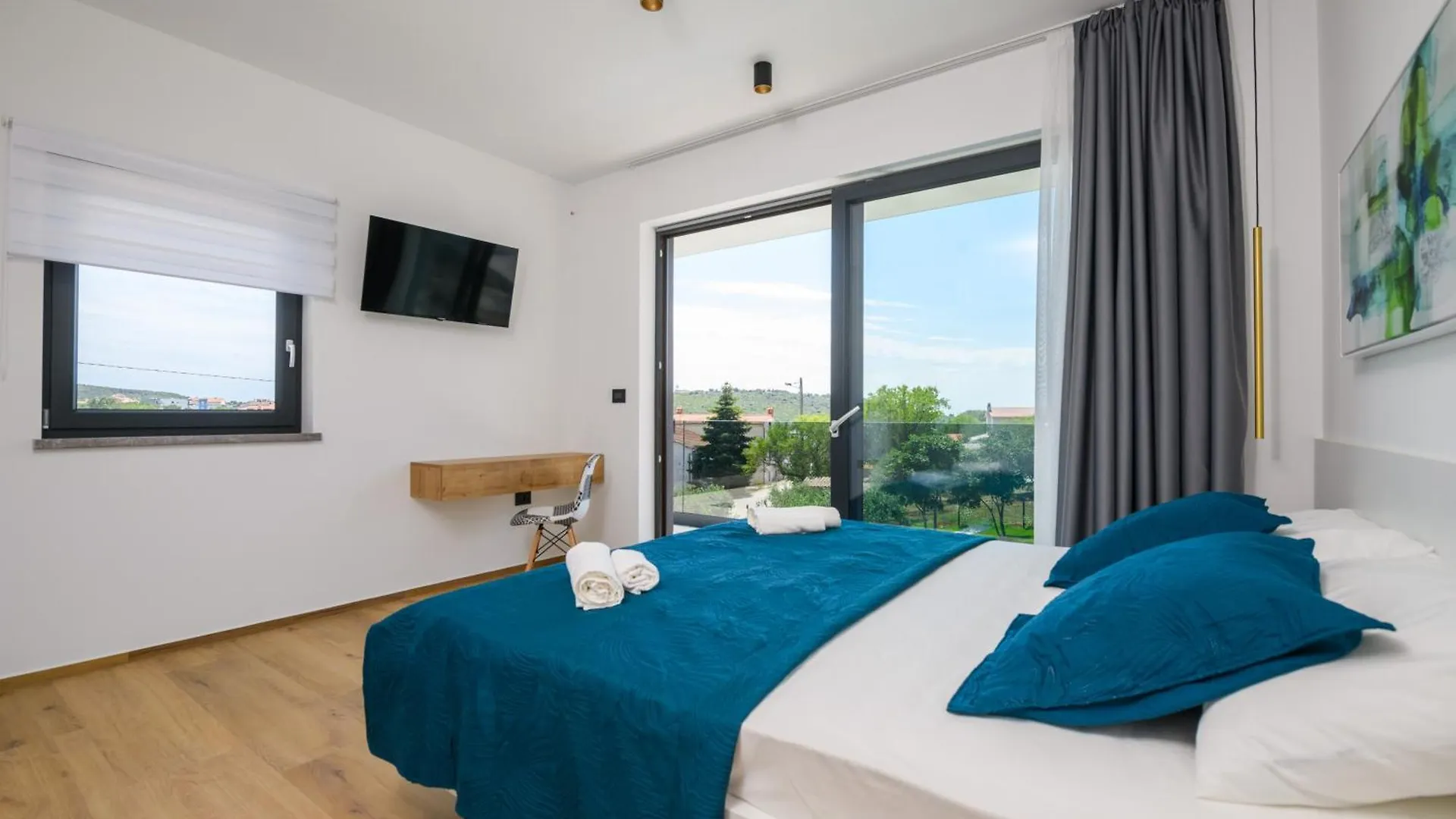 Luxury Villa Luni With Big Private Pool And Hot Tub In Medulin Pola